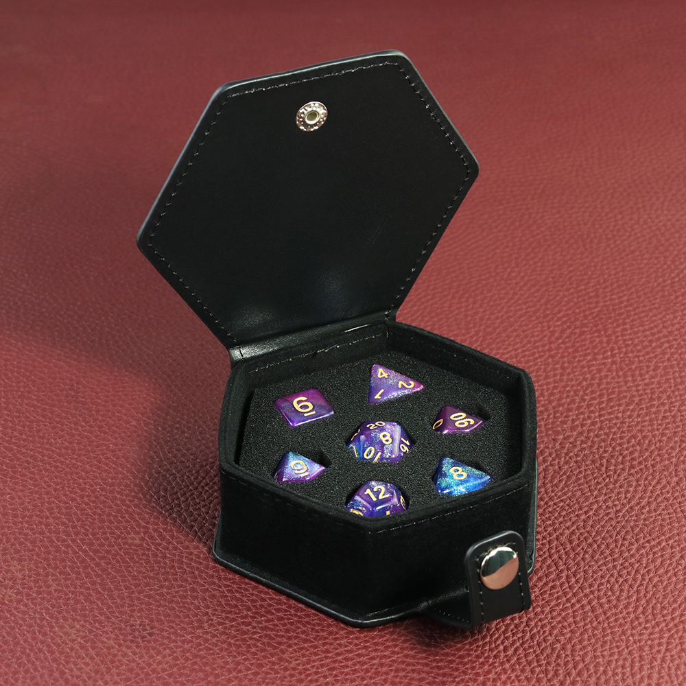 Black Leather Box DND Dice Cas - Board Game With Chips recension och pris
